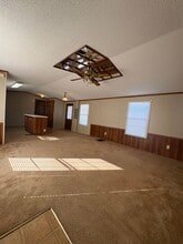 Building Photo - 506 Edison Ct