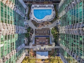 Building Photo - 943 Peachtree St NE