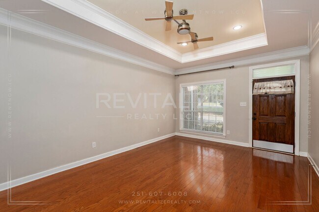 Building Photo - 3 Bed 3 Bath Townhome in West Mobile