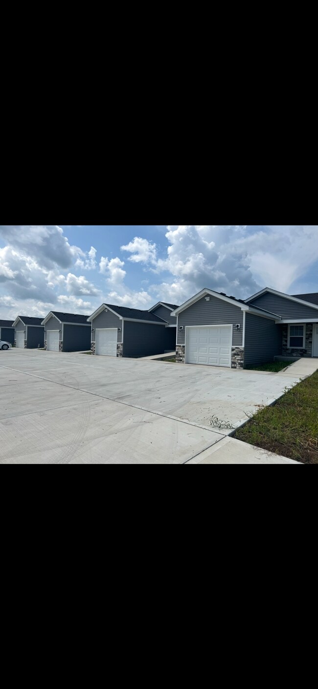 Foto del edificio - 465 Stewart Ct