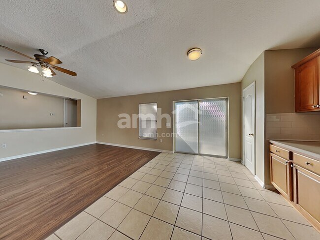 Foto del edificio - 7461 Hunters Greene Cir