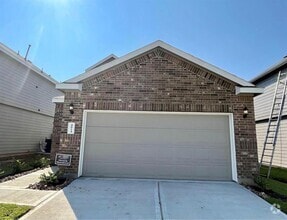 Building Photo - 4814 Blue Jacaranda Wy