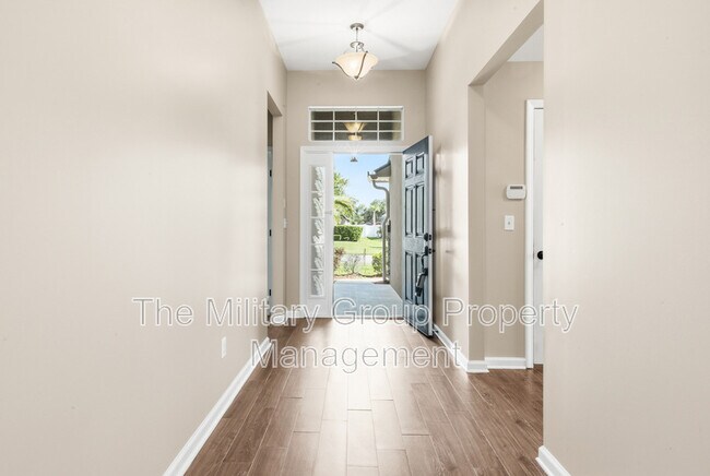 Building Photo - 374 Porta Rosa Circle