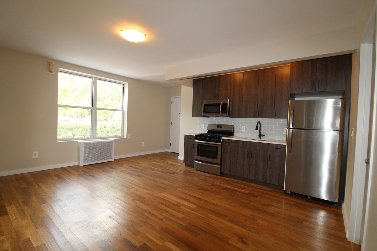 Foto principal - 4459 Richardson Ave
