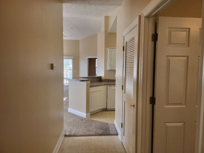 Foto del edificio - 119 Fountain Pointe Ln