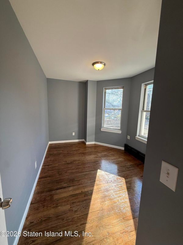 Foto del edificio - 279 Heberton Ave