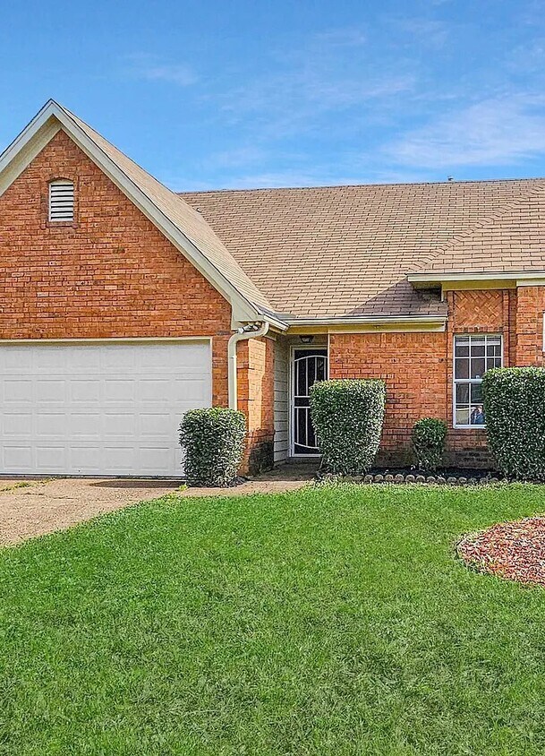 Foto principal - 7120 Wetherburn Cove