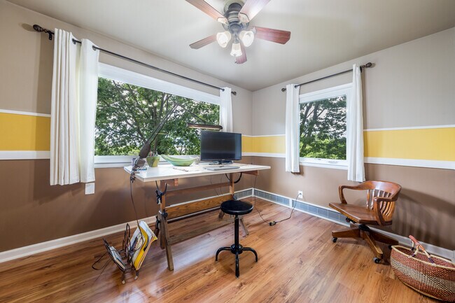 Foto del edificio - 5018 Canyon Rd