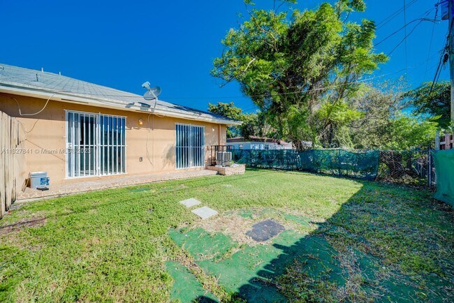 Foto del edificio - 10450 SW 172nd St
