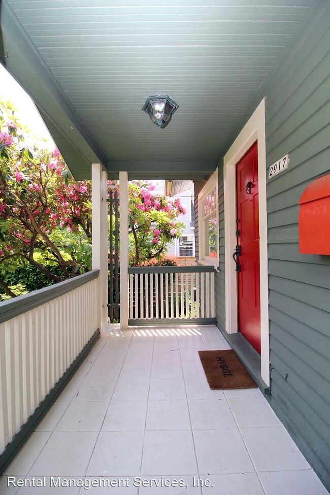 Building Photo - 2 br, 1 bath House - 2917 NE 36th Ave