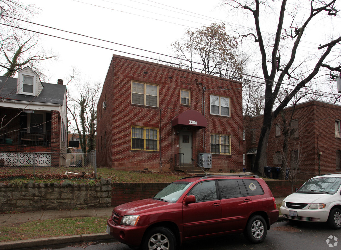 Primary Photo - 3306 Dubois Pl SE