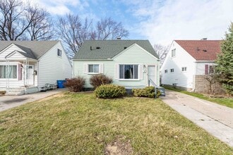 Building Photo - 14921 Myola Ave