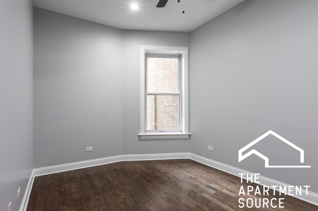 Foto del edificio - 908 W Montrose Ave