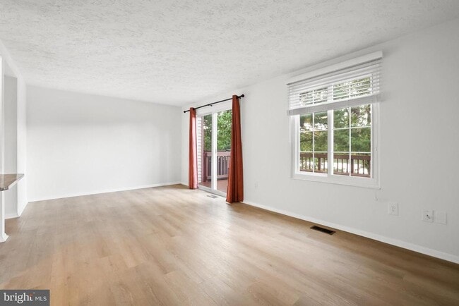 Foto del edificio - 2916 Bridgehampton Ct