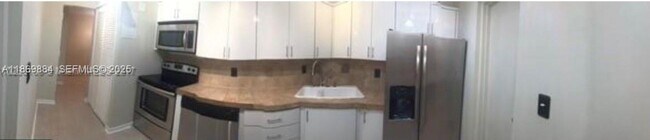 Foto del edificio - 3123 Oakland Shores Dr