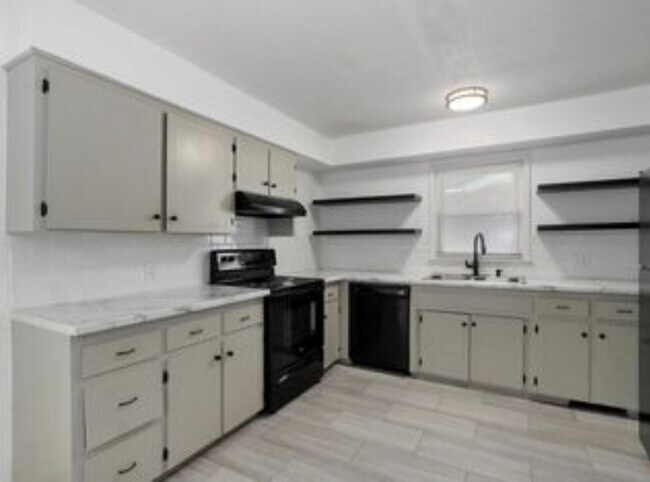 Foto del edificio - 1472 E Berkeley St