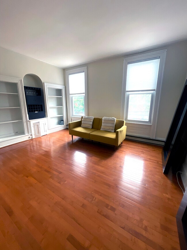 Photo - 1825 Fairmount Ave Apartment