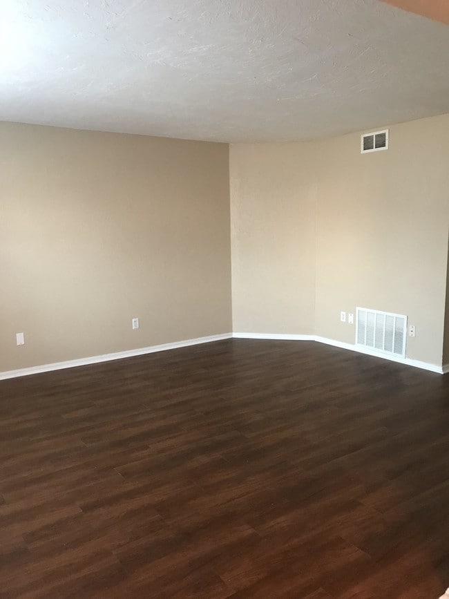 Sterling Park Apartments Rentals - Norman, OK | Apartments.com