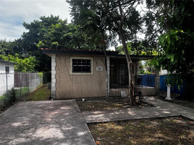 Foto del edificio - 2968 NW 59th St