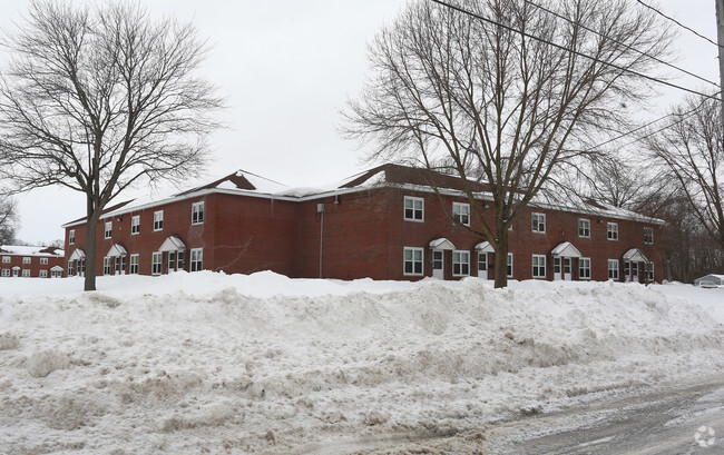 Foto del edificio - Gilmore Village