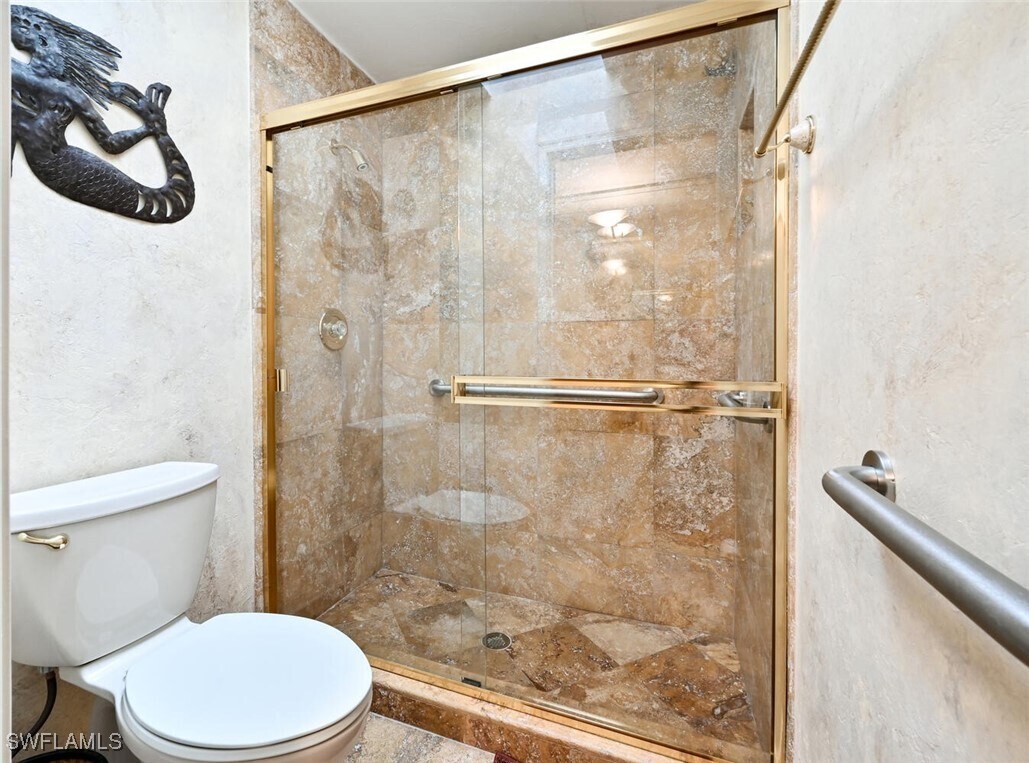 Foto del edificio - 481 Crestwood Rd