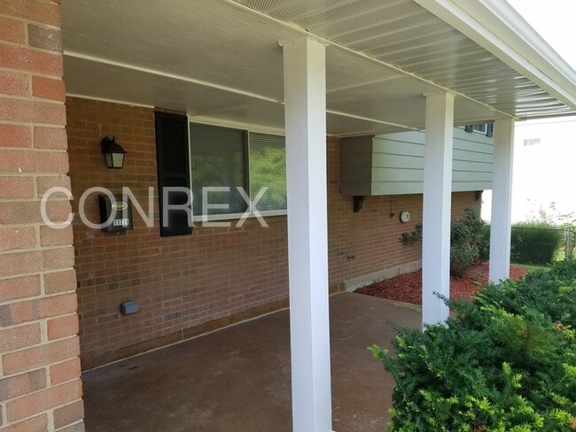 Foto del edificio - 11724 Hanover Rd
