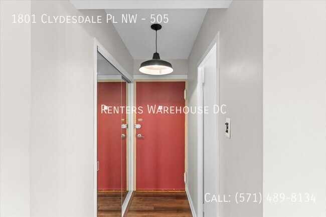 Foto del edificio - 1801 Clydesdale Pl NW