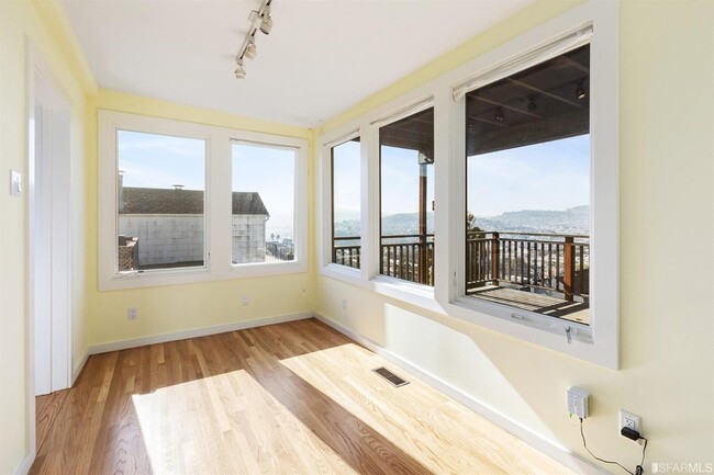 Dining Room - 994 Carolina St