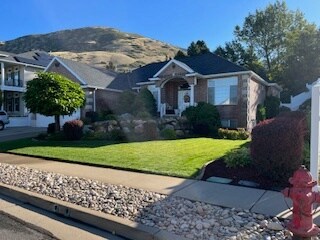 Foto del edificio - 1126 Heather Cir