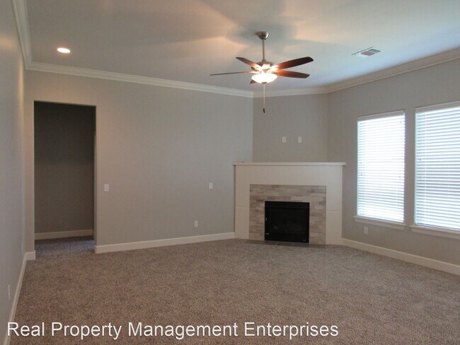 Building Photo - 4 br, 2.5 bath House - 7212 NW 146th St