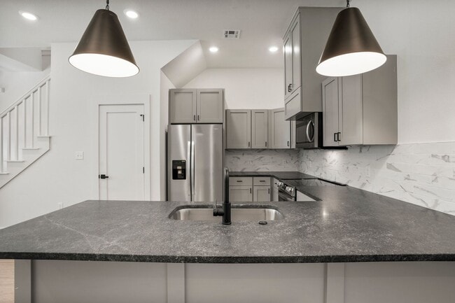 Interior Photo - Flyway Crossings