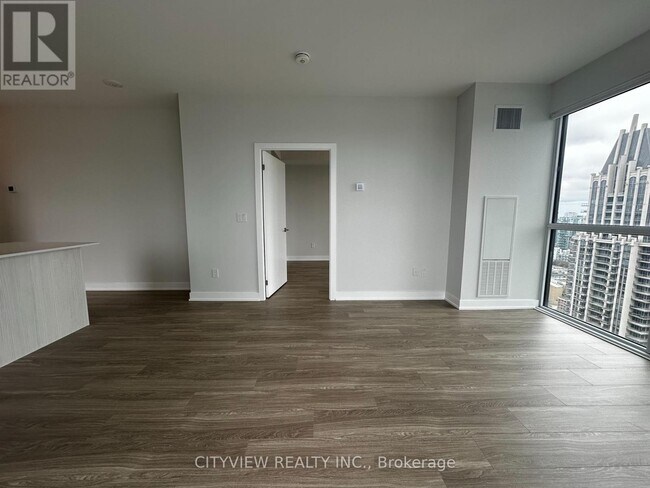 Building Photo - 430-3430 Square One Dr