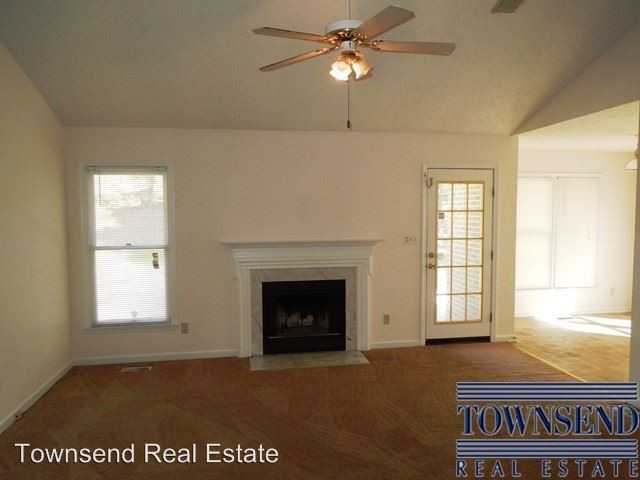 Building Photo - 3 br, 2 bath House - 5061 Waterford Dr.