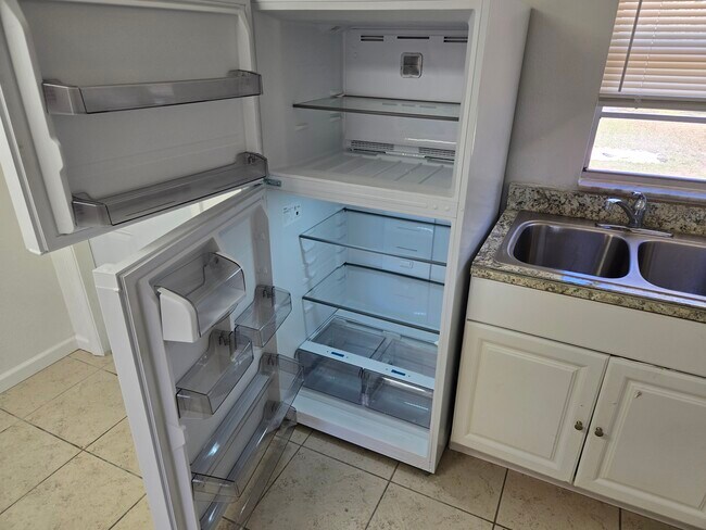 Foto del edificio - 2749 17th St