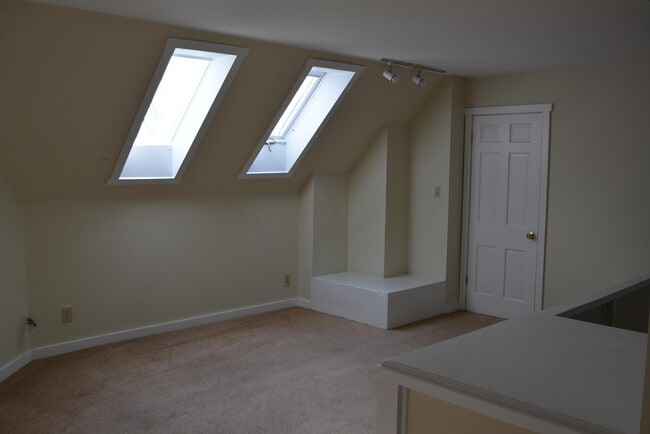 Building Photo - 1353 Highland St