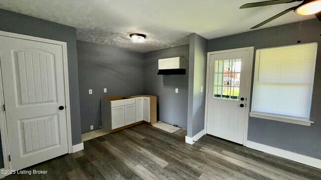 Foto del edificio - 3407 Young Avenue6206 Elizabeth Ct