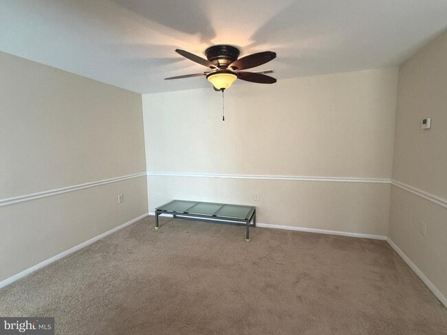 Foto del edificio - 18131 Chalet Dr