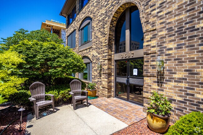 Foto del edificio - 3667 Grand Ave