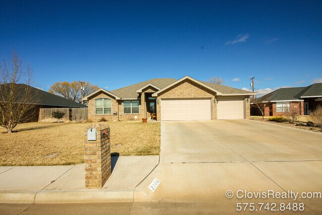 Front of House - 2208 Jadyn Ln