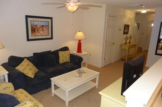 Foto del edificio - 420 Red Rose Blvd