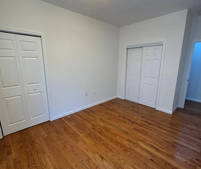 Building Photo - 491 S Clinton St