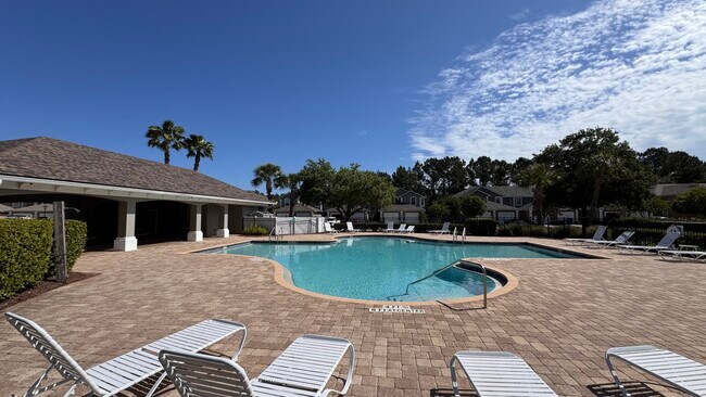 Foto del edificio - 581 Scrub Jay Dr