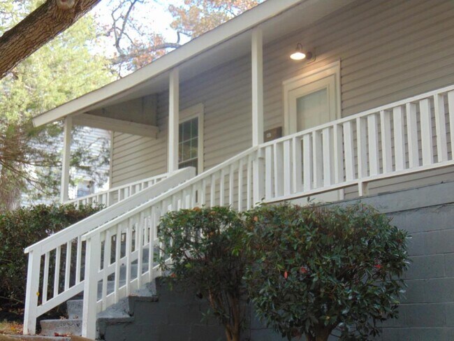 Foto del edificio - 407 Connecticut Ave