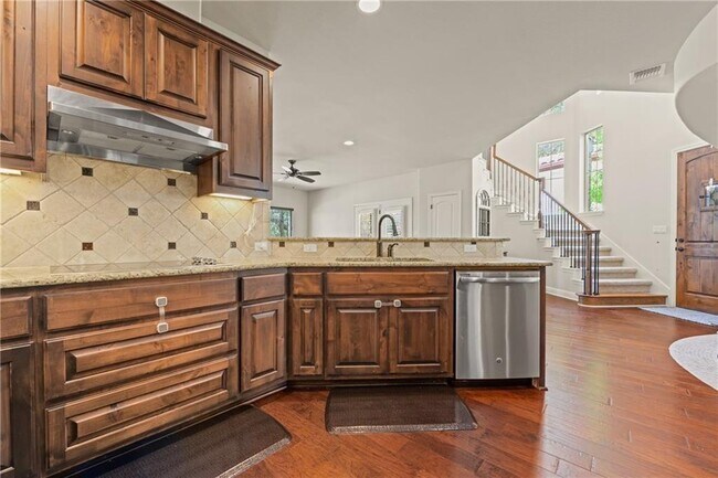 Foto del edificio - 110 Oak Glen Cove