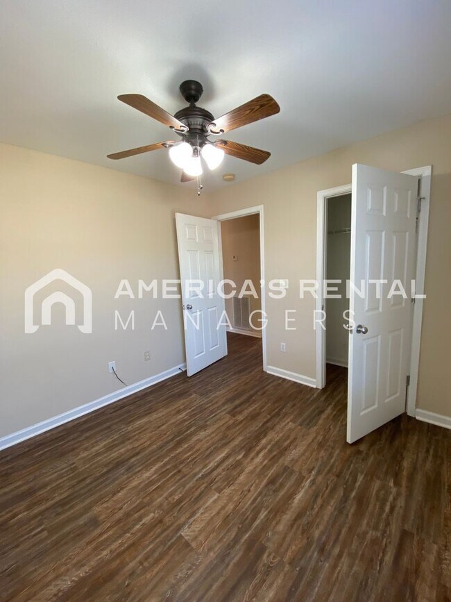 Foto del edificio - Home in Vance, AL!! Available to View NOW!