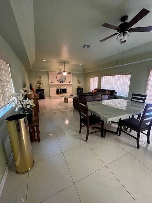 Foto del edificio - 3428 Eastview Ct