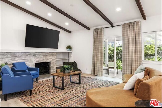 Foto del edificio - 5700 Vanalden Ave