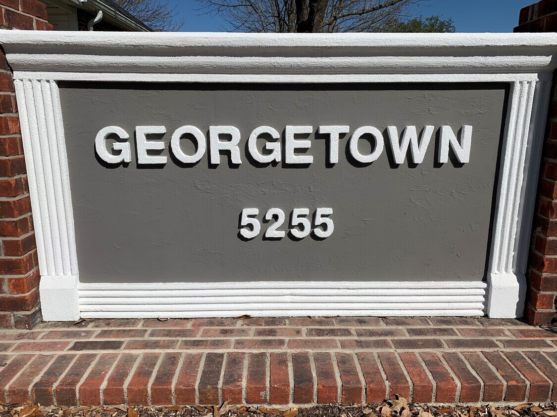 GeorgeTown - 5255 Congress Blvd