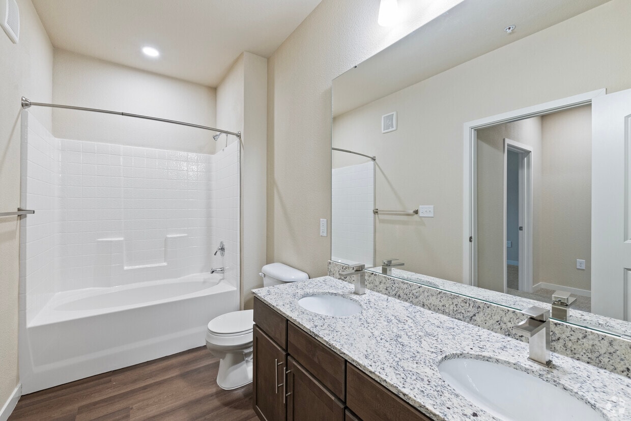 Aventura at Hawk Ridge - 2500 Hawk Ridge Trail Ct Lake Saint Louis, MO ...