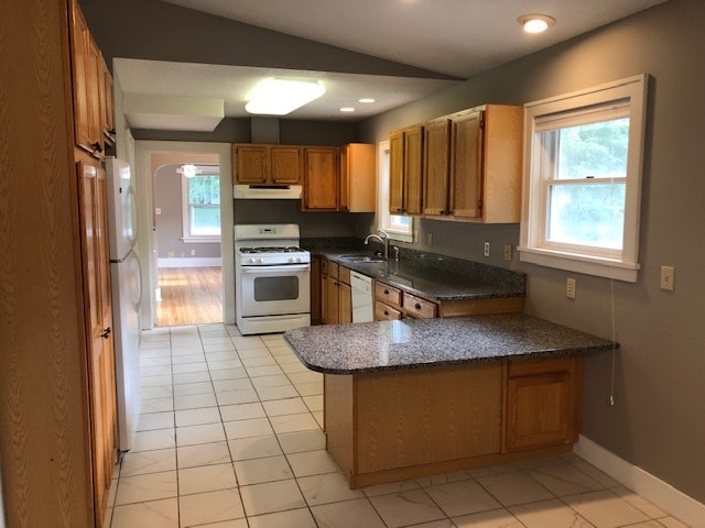 Foto del edificio - 121 Highland Dr